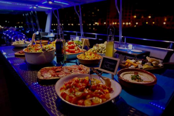 5-star luxury Dubai marina dinner cruise