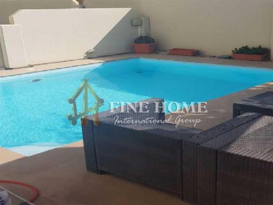 Corner & Stand Alone/5BR with Private Pool/Villa for sale