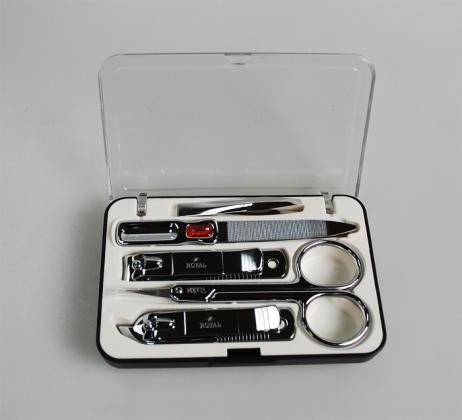 Manicure and Pedicure Set Wholesale Supplier in UAE