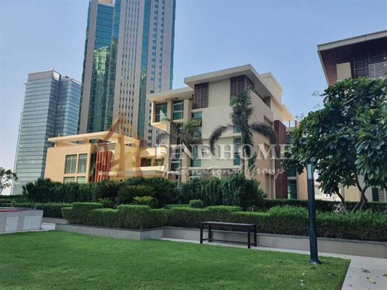 Apartment with Garden View in Marina Square.
