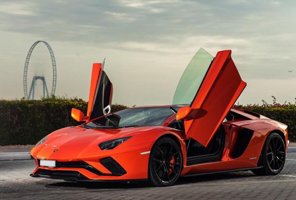 Rent Lamborghini Dubai per hour