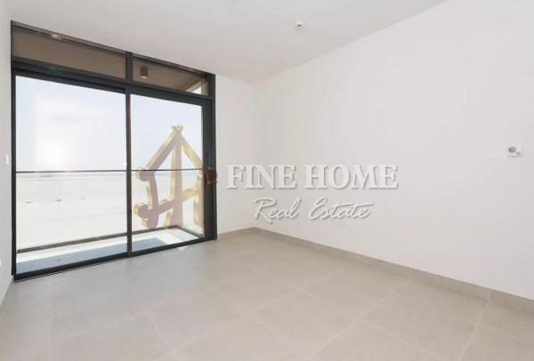 Great 2BEDROOM Apartment with Balcony