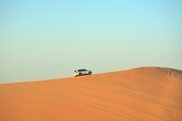 Self-Drive the 4X4 vehicle in Dubai Desert Safari  