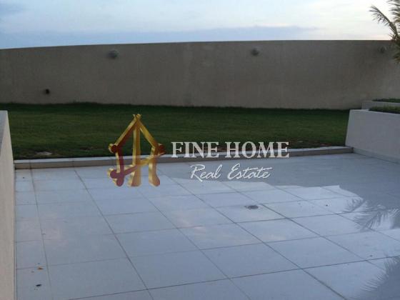 Furnished Terrace Apartment Spacious Layout