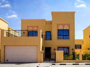 Nad Al Sheba 4 | 4 & 5 Bedrooms Villas in Dubai