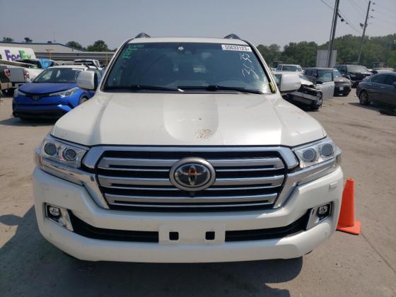 Toyota2018 Toyota Land Cruiser