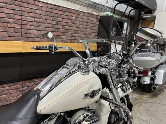 2015 Harley-Davidson® FLHR - Road King®